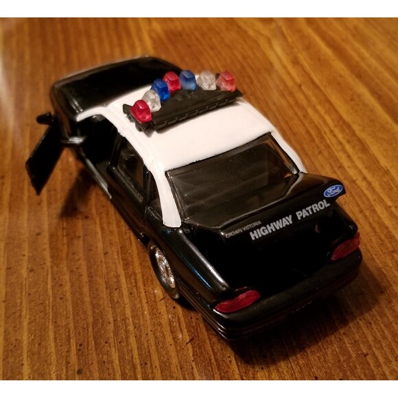 Wyoming Highway Patrol Road Champs die cast police car 1:43 scale - Picture 3 of 11